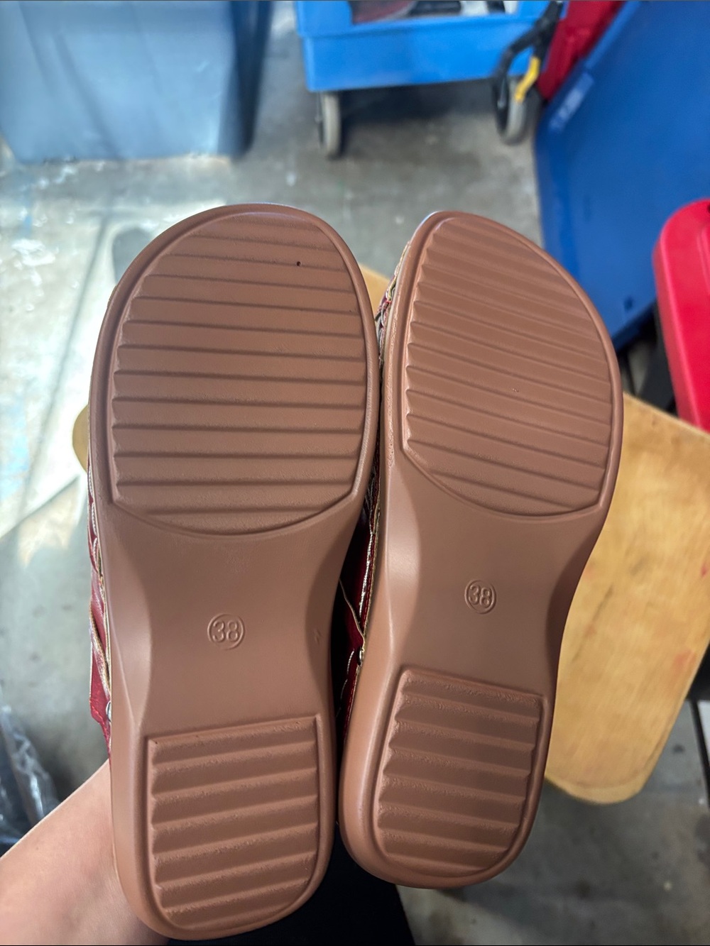 Women’s size 38 shoes - Picture 3 of 3